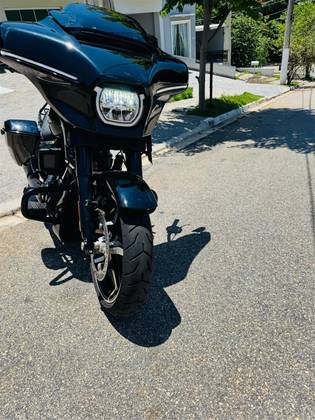 HARLEY-DAVIDSON STREET GLIDE 